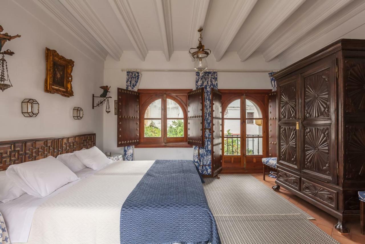 Villa Elvira, Exclusive Pool And Gardens In The Heart Of Sevilla Exterior photo