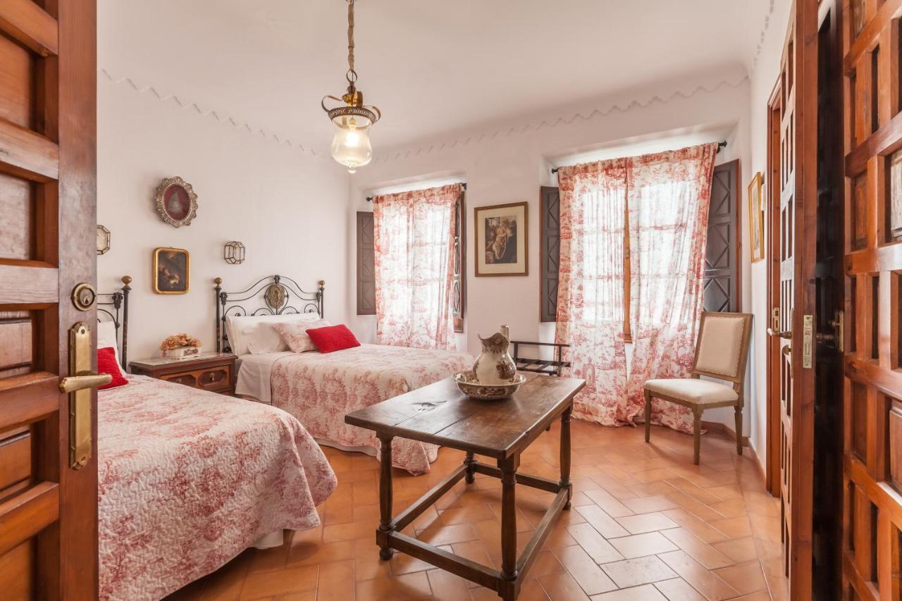 Villa Elvira, Exclusive Pool And Gardens In The Heart Of Sevilla Exterior photo