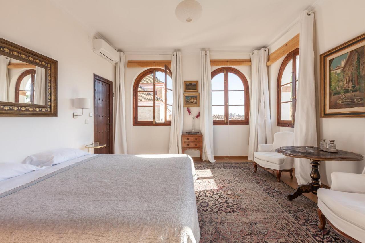 Villa Elvira, Exclusive Pool And Gardens In The Heart Of Sevilla Exterior photo