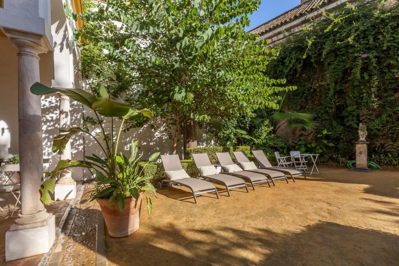 Villa Elvira, Exclusive Pool And Gardens In The Heart Of Sevilla Exterior photo