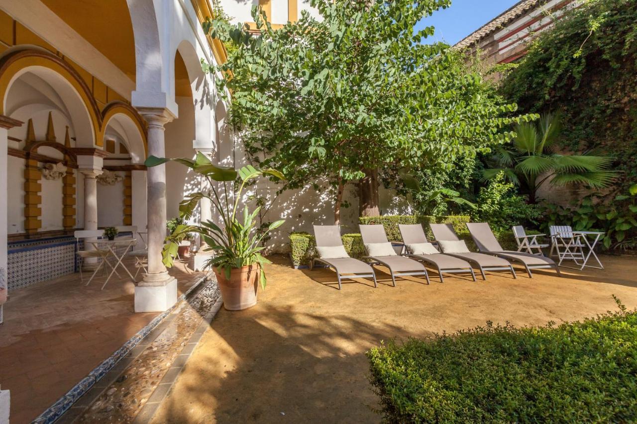 Villa Elvira, Exclusive Pool And Gardens In The Heart Of Sevilla Exterior photo